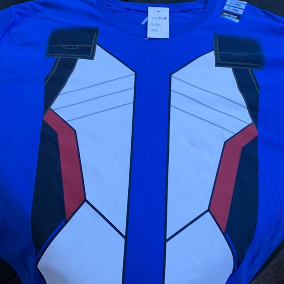 T-shirt - Picture 1 of 3